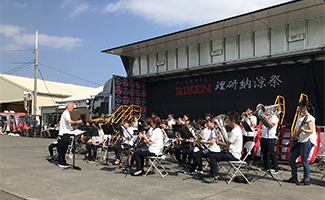 静岡市商OG,OB吹奏楽団の演奏